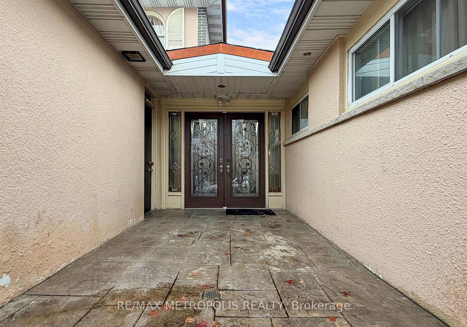 11-conamore-crescent-york-ontario-w12683782