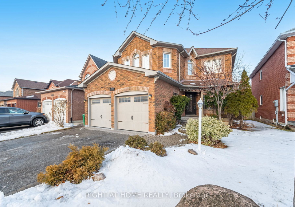 6859-gracefield-drive-mississauga-ontario-w12683804
