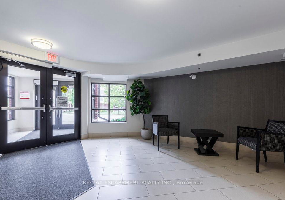 3070-rotary-way-burlington-ontario-w12683910