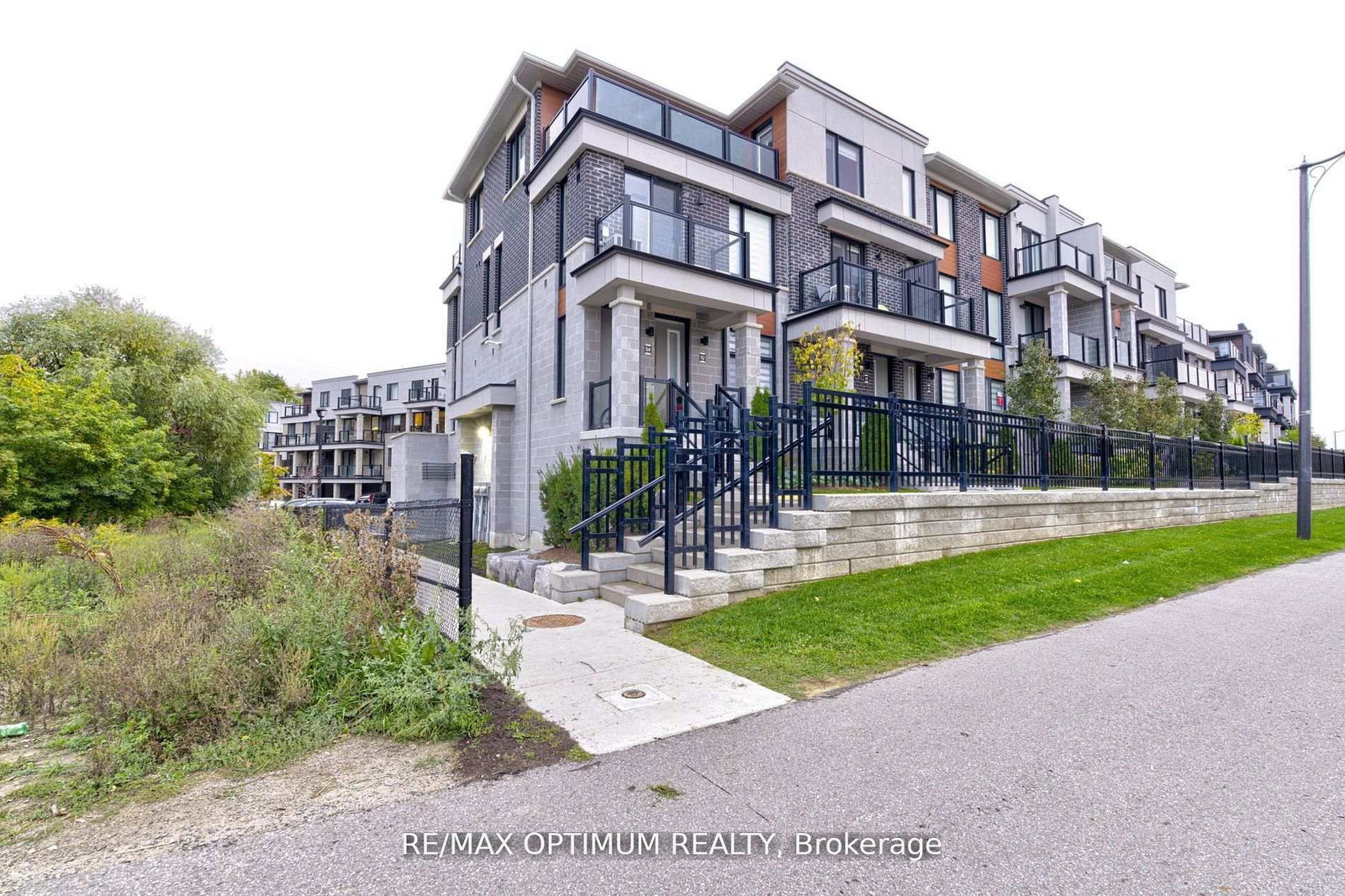 70-knotsberry-circle-brampton-ontario-w12684020