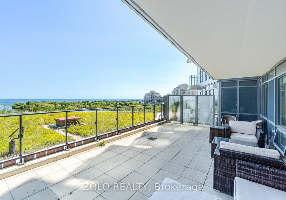 2212-lakeshore-boulevard-w-etobicoke-ontario-w12684590