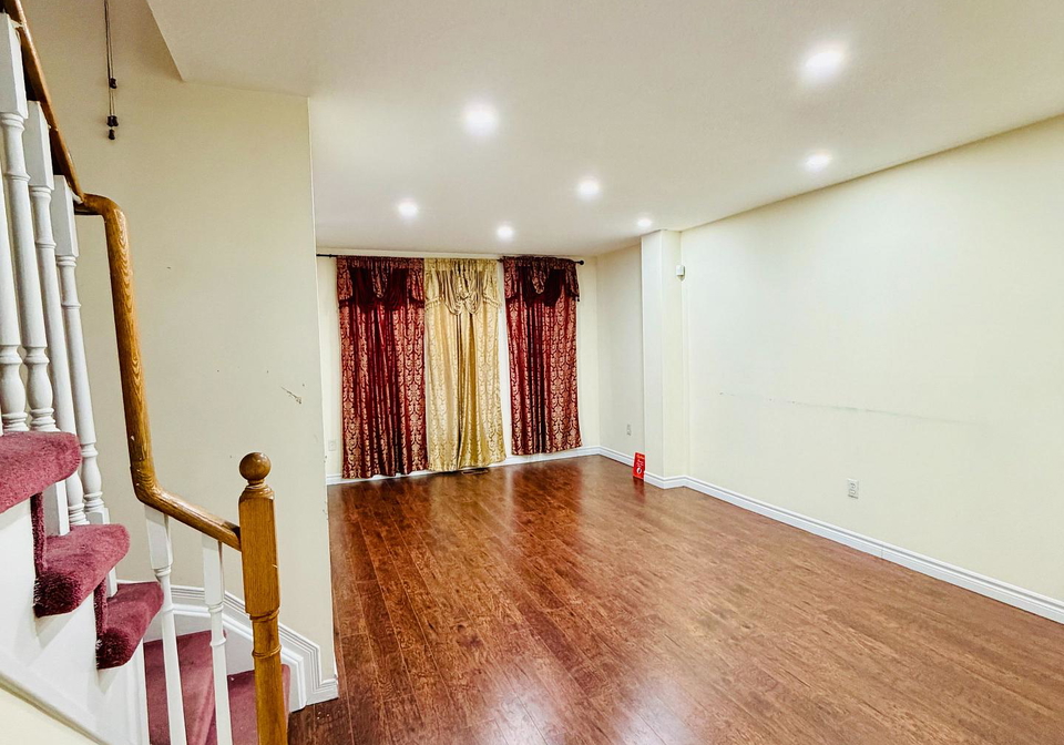 45-seaside-circle-brampton-ontario-w12684748