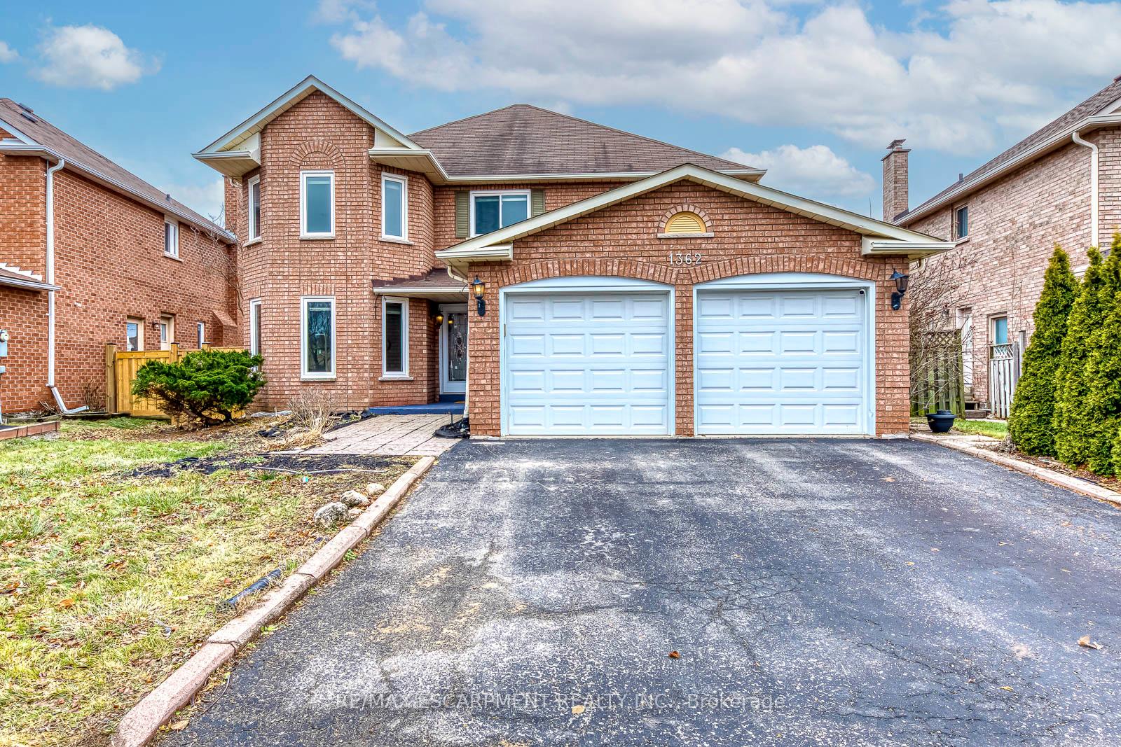 1362-pilgrims-way-oakville-ontario-w12685148