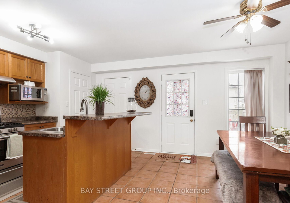 1104-davis-lane-milton-ontario-w12685156