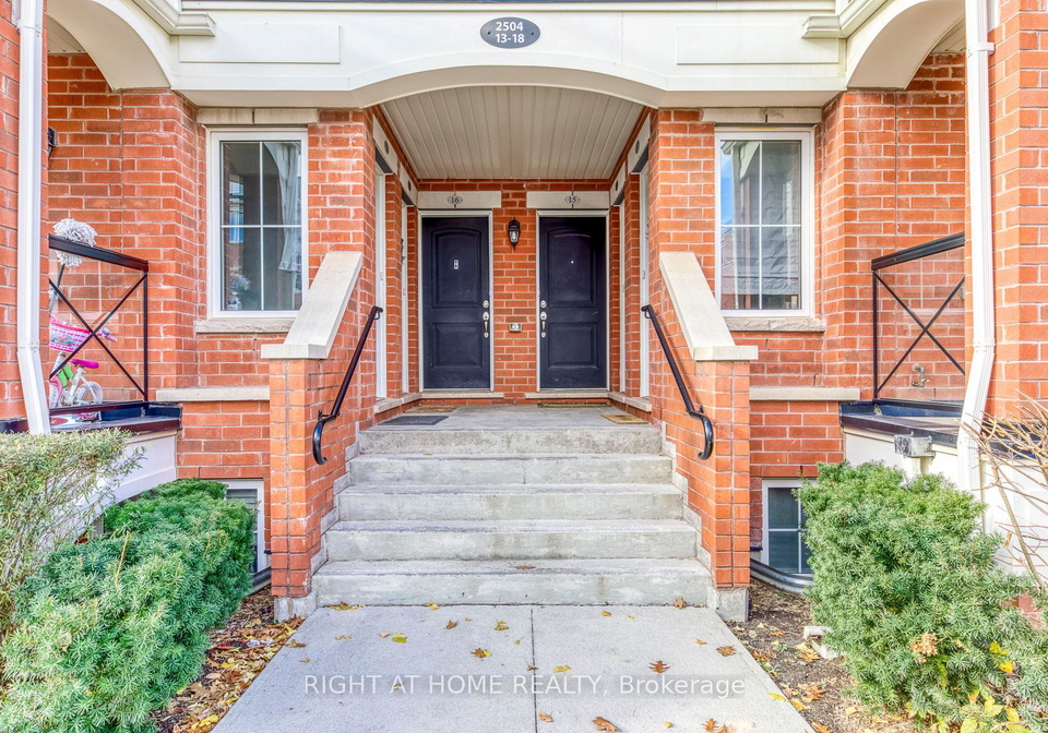 2504-post-road-oakville-ontario-w12685312