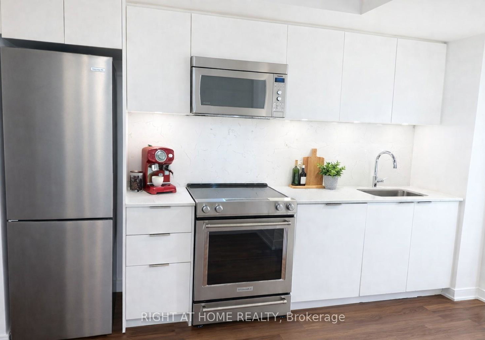 30-samuel-wood-way-etobicoke-ontario-w12685852