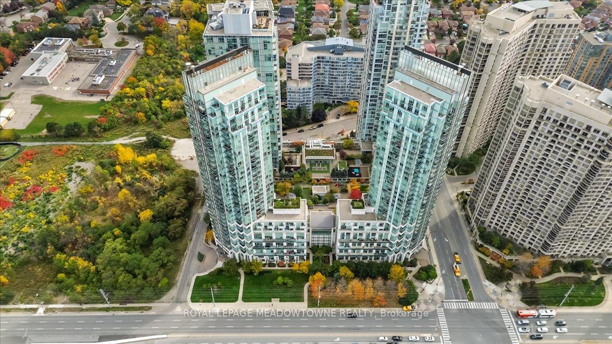 220-burnhamthorpe-road-w-mississauga-ontario-w12686240