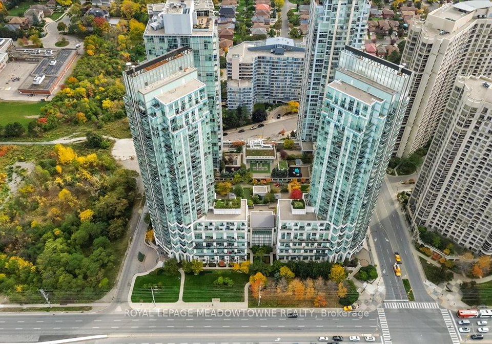 220-burnhamthorpe-road-w-mississauga-ontario-w12686240