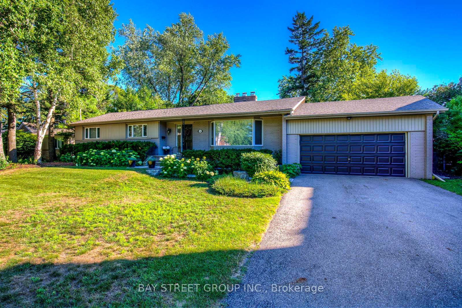 256-eastcourt-road-oakville-ontario-w12686392