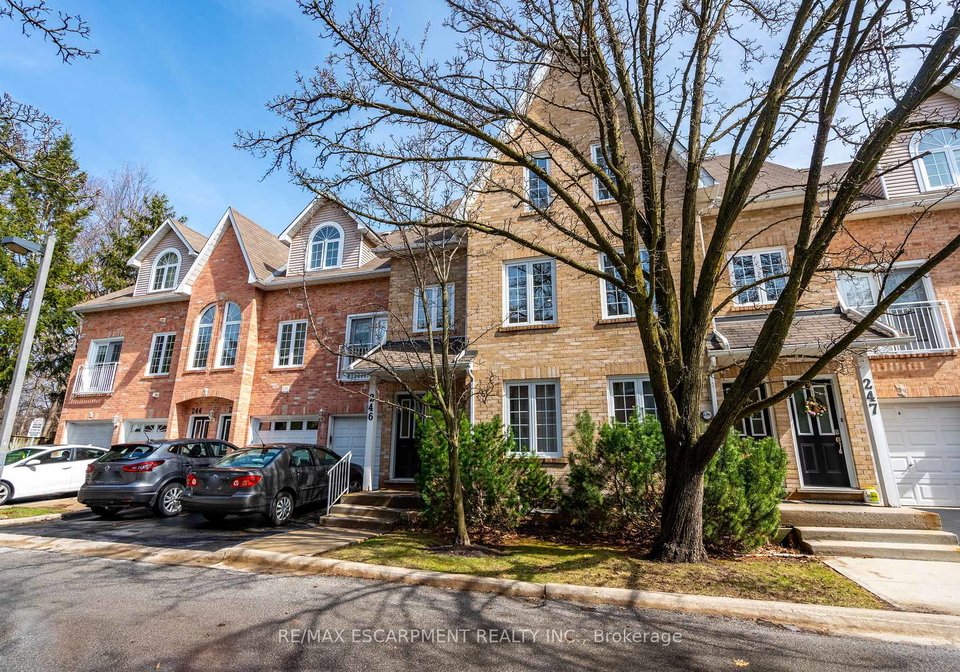 2075-walkers-line-w-burlington-ontario-w12686676