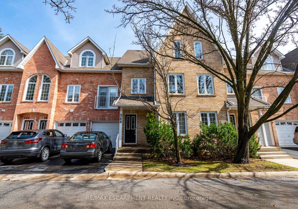 2075-walkers-line-w-burlington-ontario-w12686676