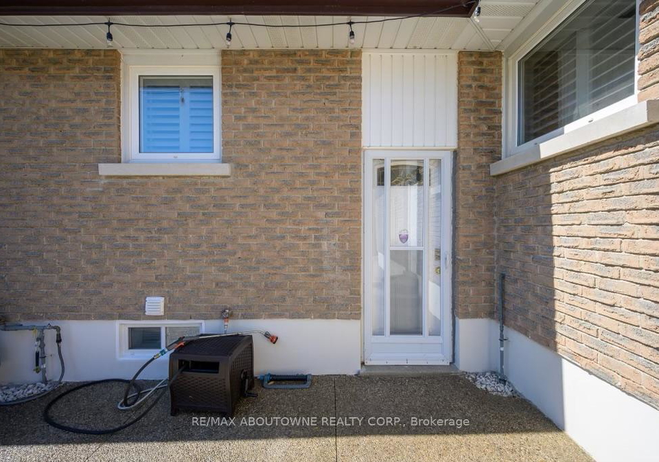 2444-woburn-crescent-oakville-ontario-w12686820