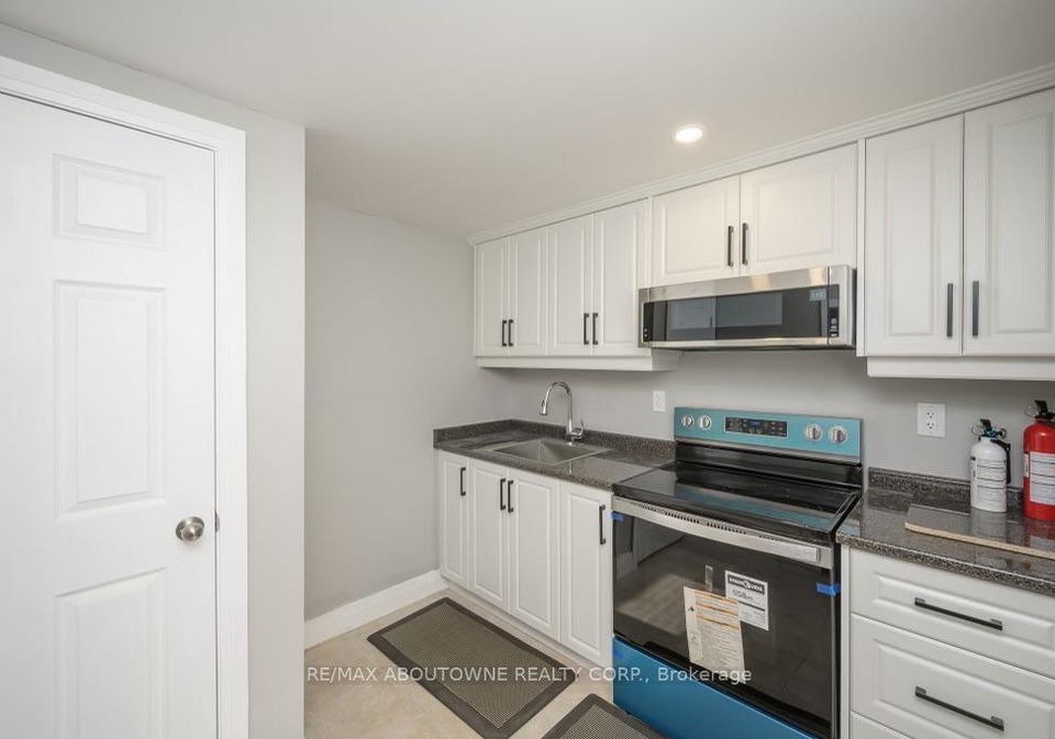 2444-woburn-crescent-oakville-ontario-w12686820