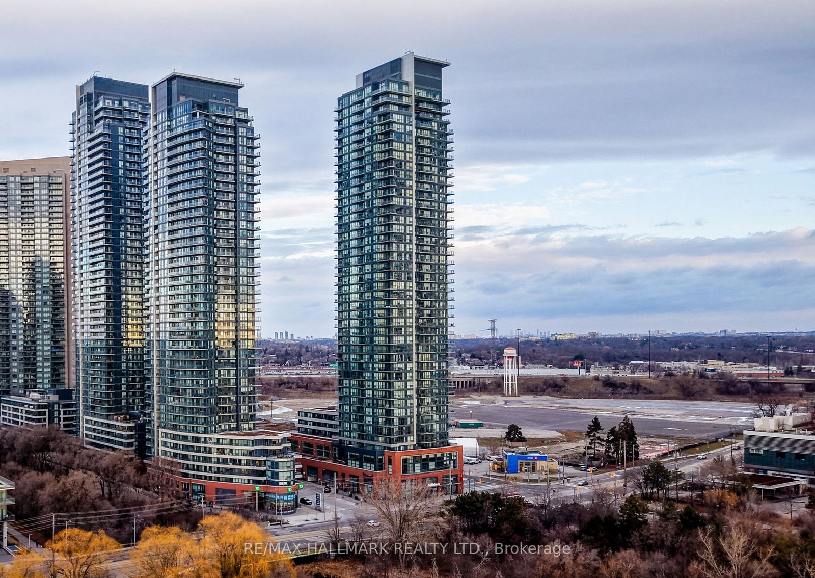 2200-lakeshore-boulevard-w-etobicoke-ontario-w12687416