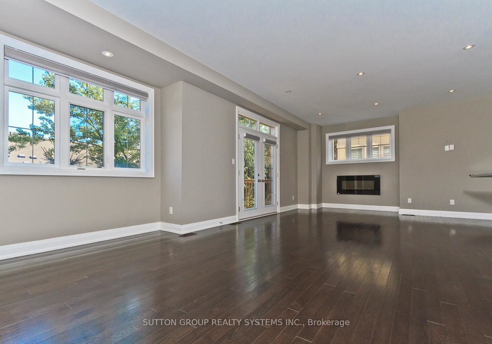 2011-deerview-common-road-oakville-ontario-w12687500