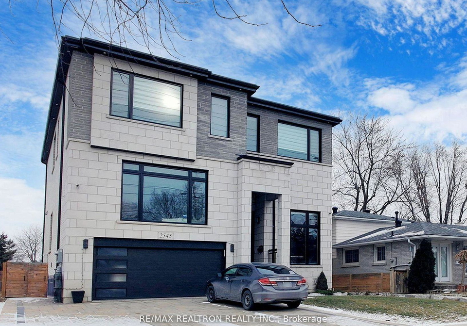 2545-glengarry-road-mississauga-ontario-w12687642