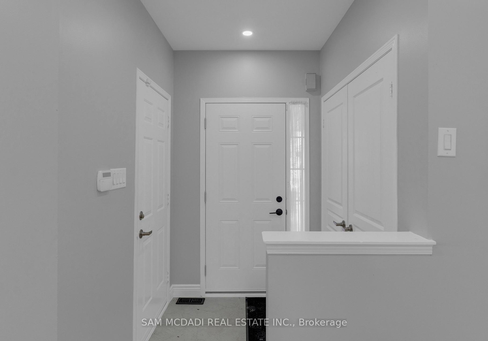 5689-margarita-crescent-mississauga-ontario-w12687806