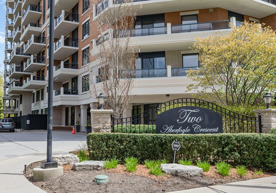 2-aberfoyle-crescent-etobicoke-ontario-w12687976