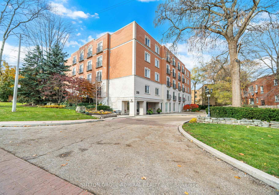 30-anglesey-boulevard-etobicoke-ontario-w12688234