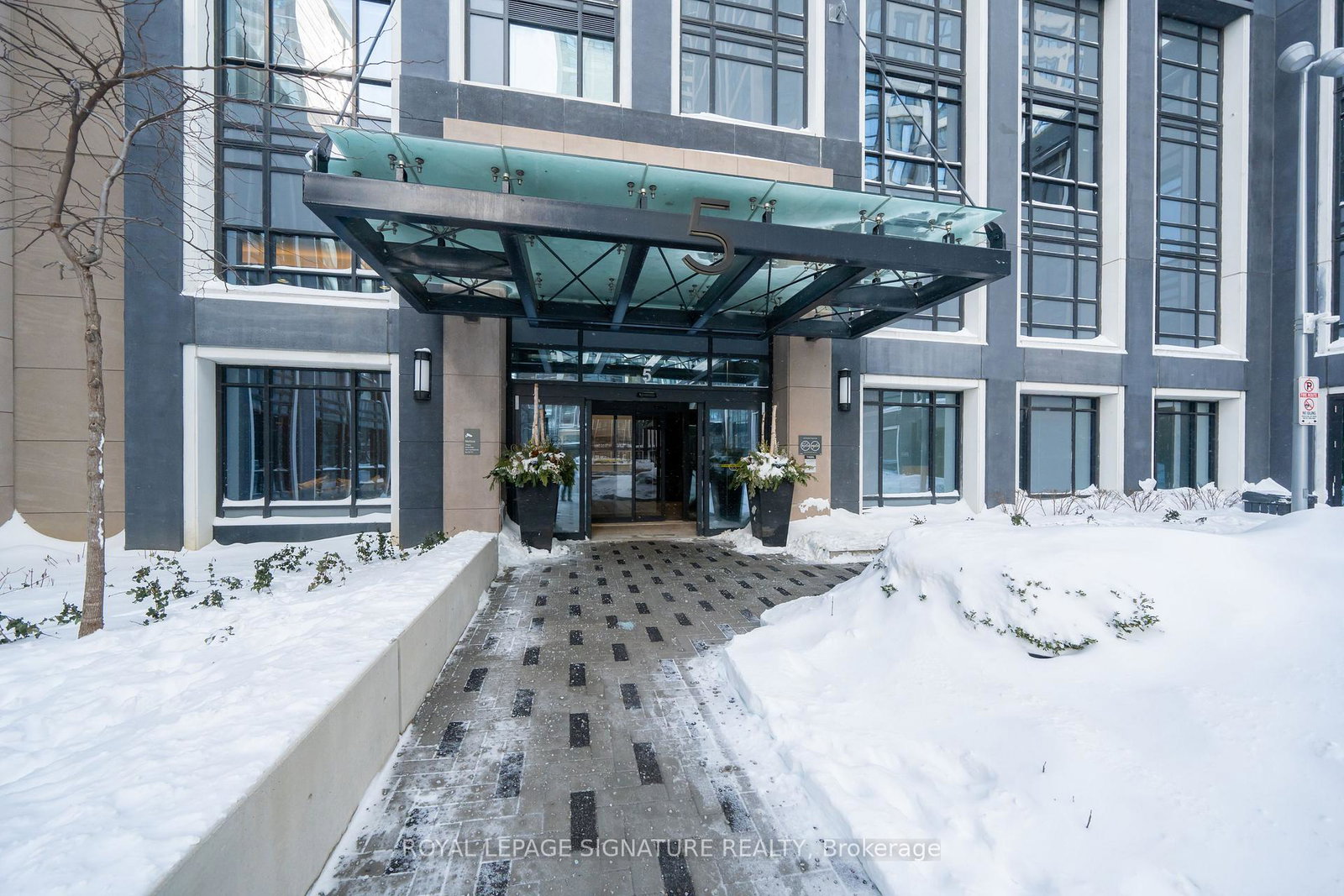 5-mabelle-avenue-etobicoke-ontario-w12688242