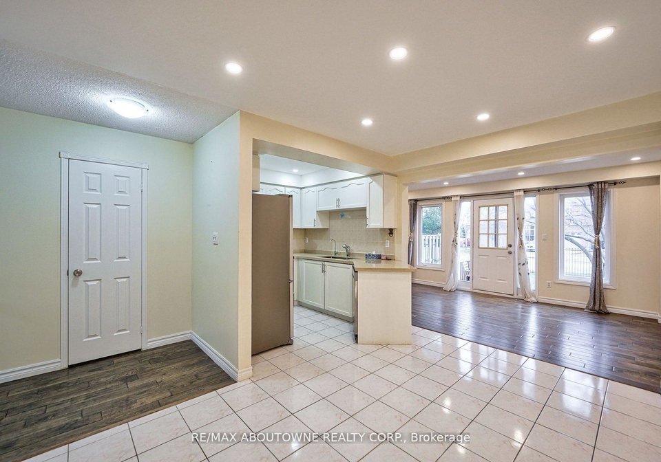 455-apache-court-e-mississauga-ontario-w12688946
