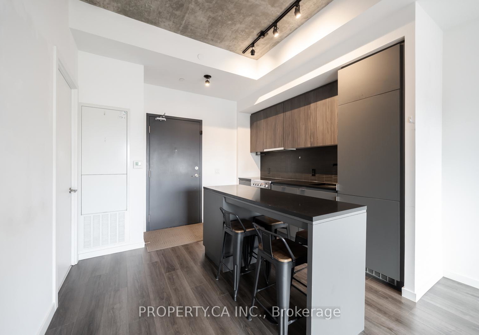 7-smith-crescent-etobicoke-ontario-w12689462