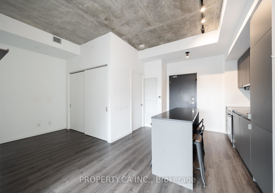 7-smith-crescent-etobicoke-ontario-w12689462