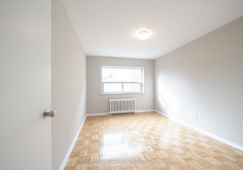 2049-prospect-street-burlington-ontario-w12689614