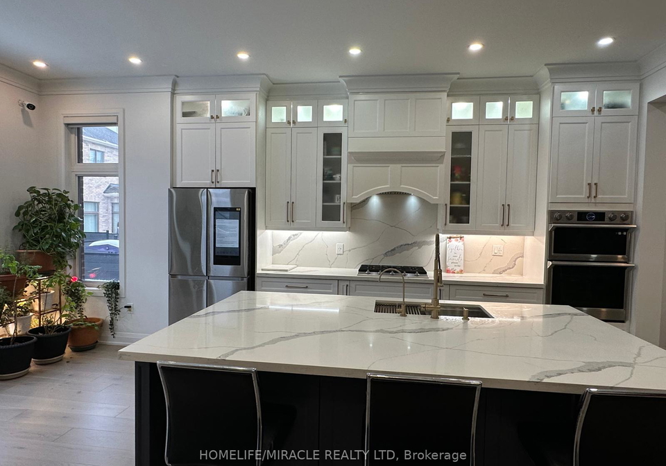 1416-lynx-gardens-oakville-ontario-w12689924