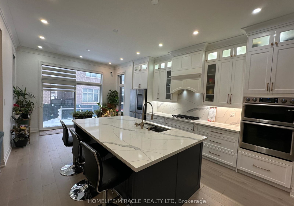 1416-lynx-gardens-oakville-ontario-w12689924