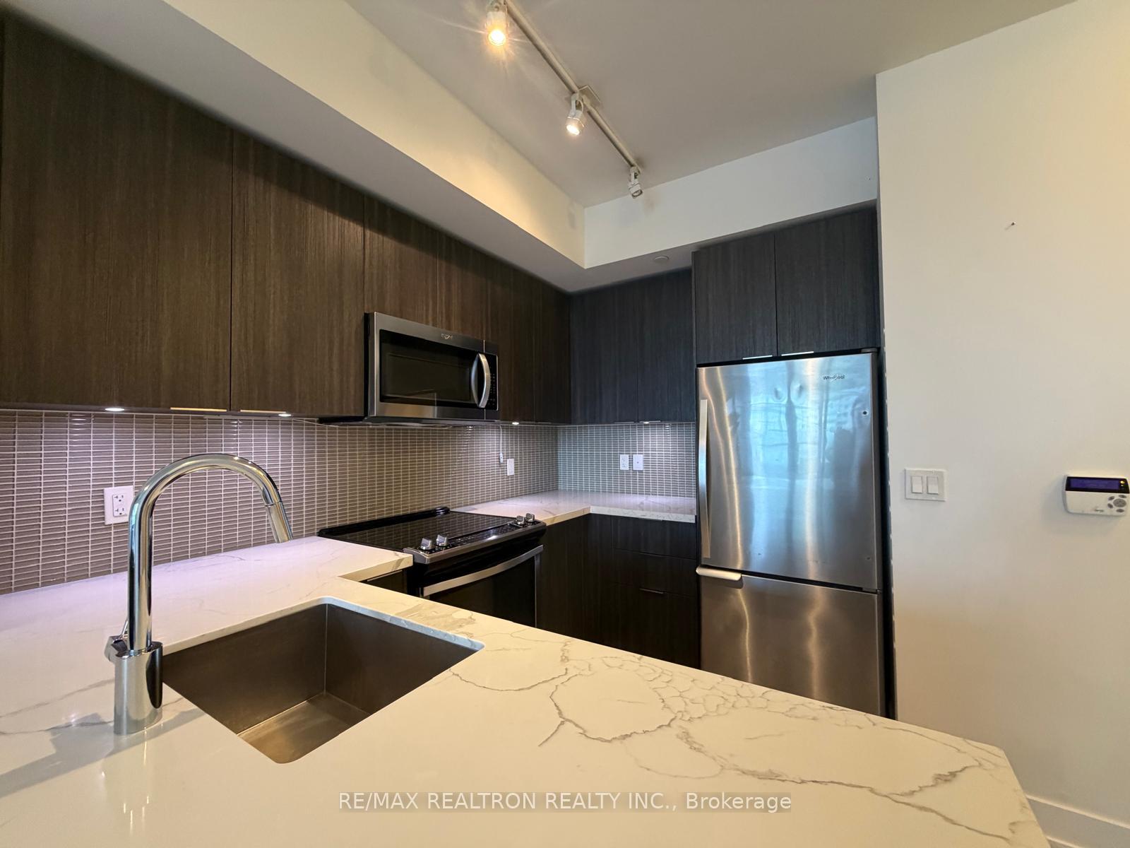 20-shorebreeze-drive-etobicoke-ontario-w12689972