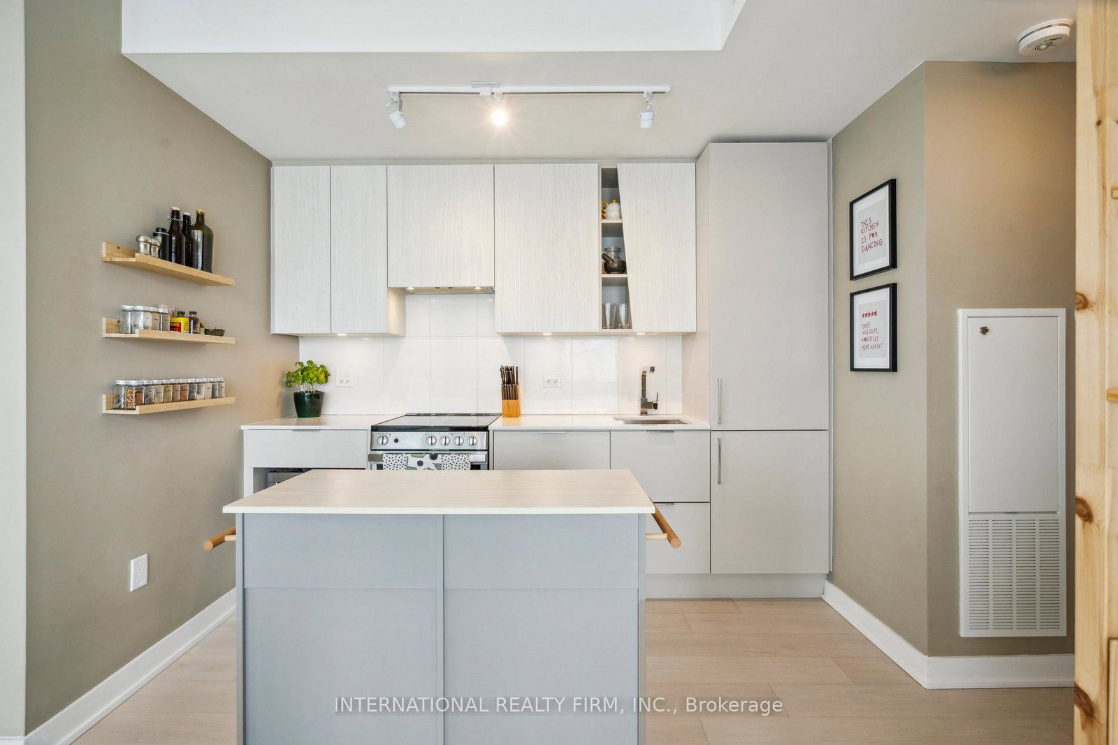 3900-confederation-parkway-mississauga-ontario-w12690172