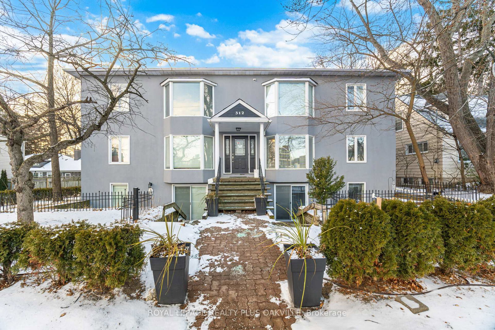 312-reynolds-street-oakville-ontario-w12690626