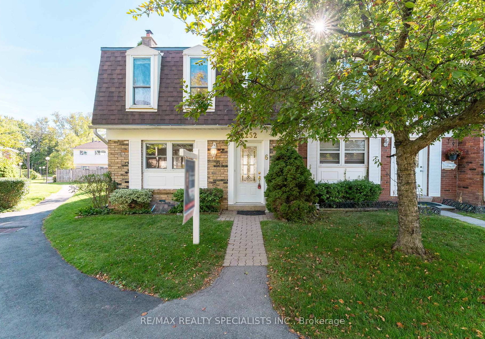 2252-upper-middle-road-burlington-ontario-w12690878