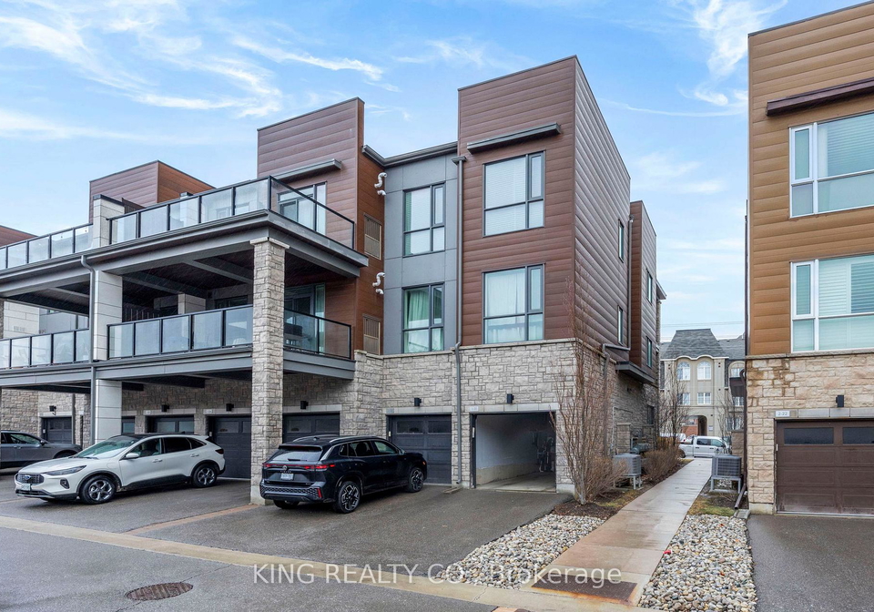2388-khalsa-gate-oakville-ontario-w12691088