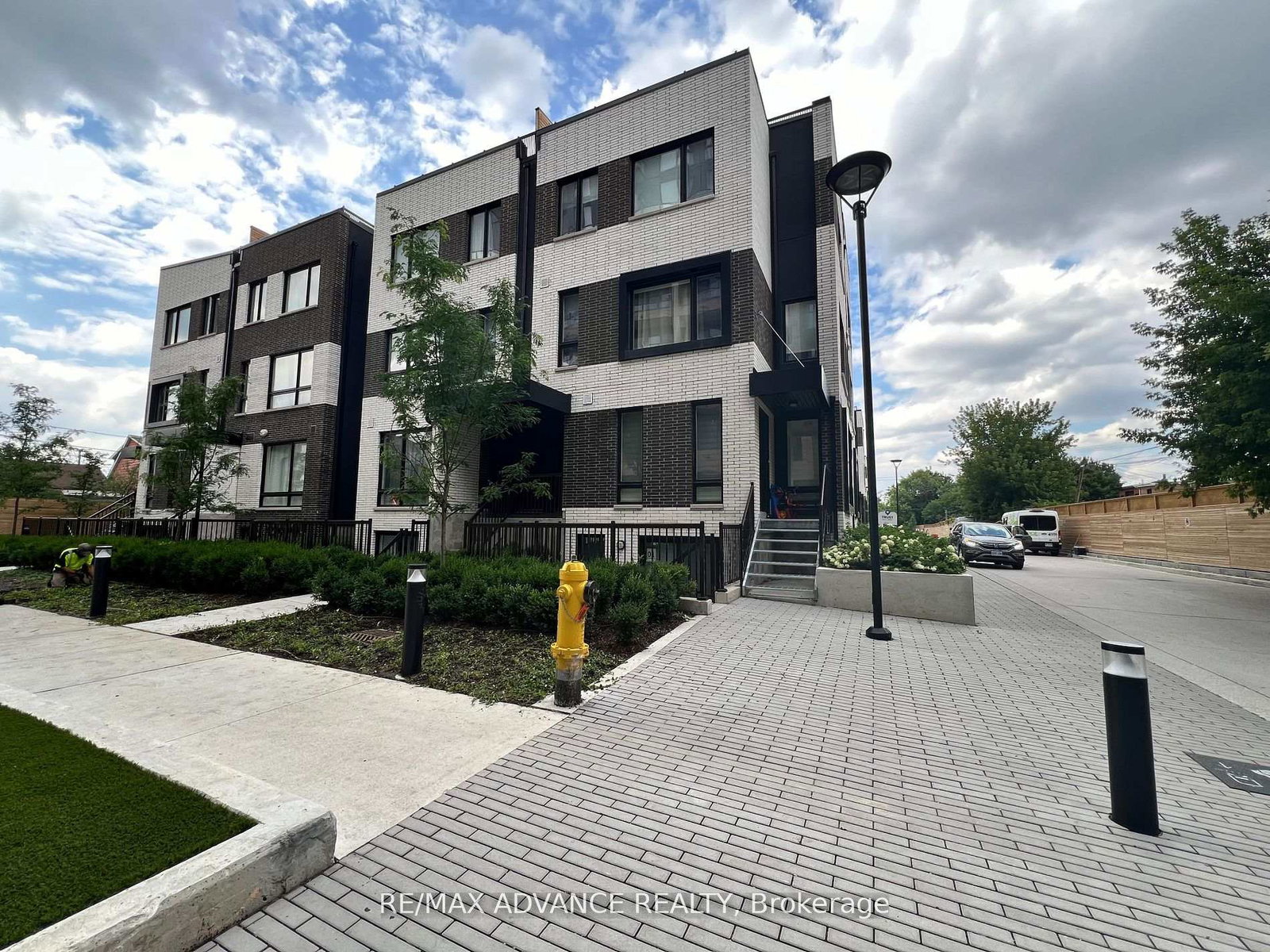 10-ed-clark-gardens-toronto-ontario-w12691396
