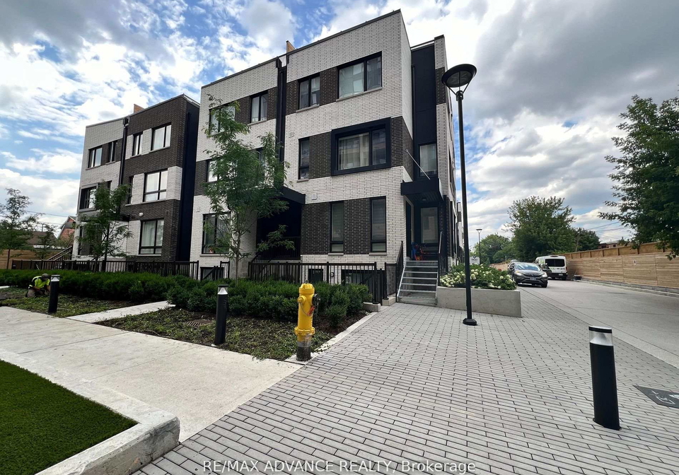 10-ed-clark-gardens-toronto-ontario-w12691396