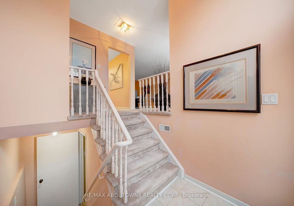 38-philosophers-trail-brampton-ontario-w12691926