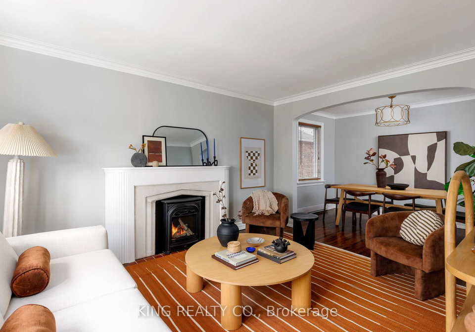 6-glamis-avenue-toronto-ontario-w12691944