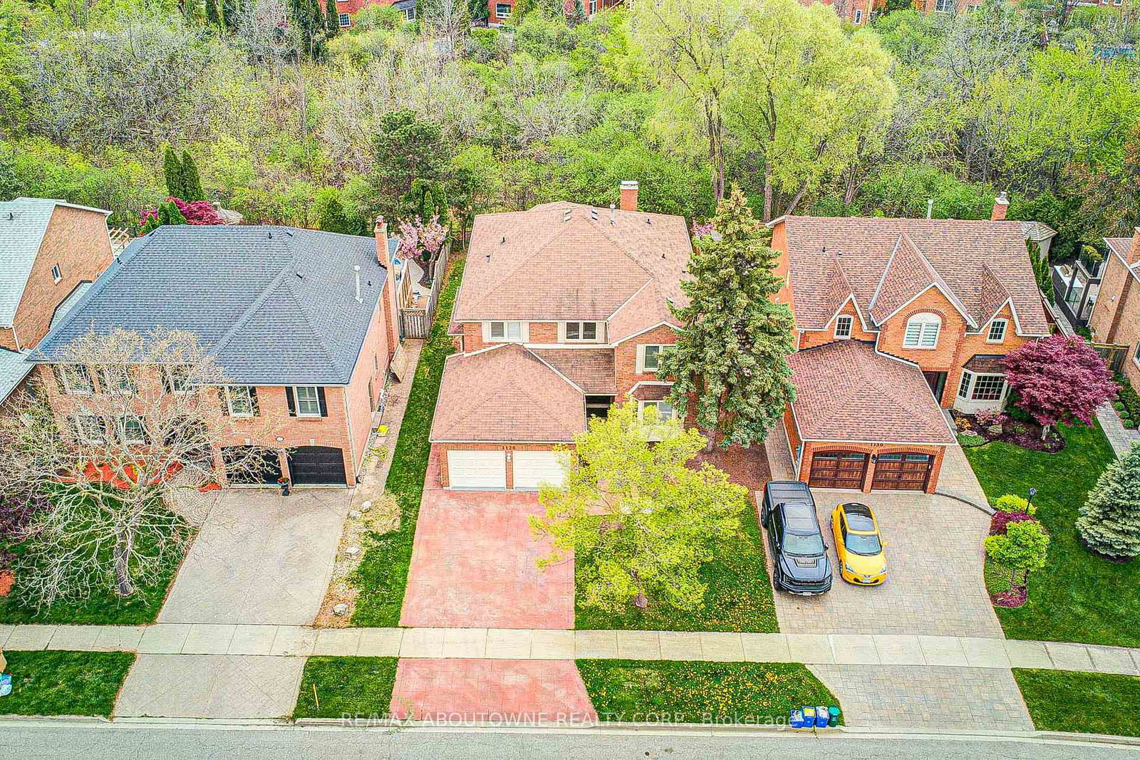 1126-berkshire-court-oakville-ontario-w12692510