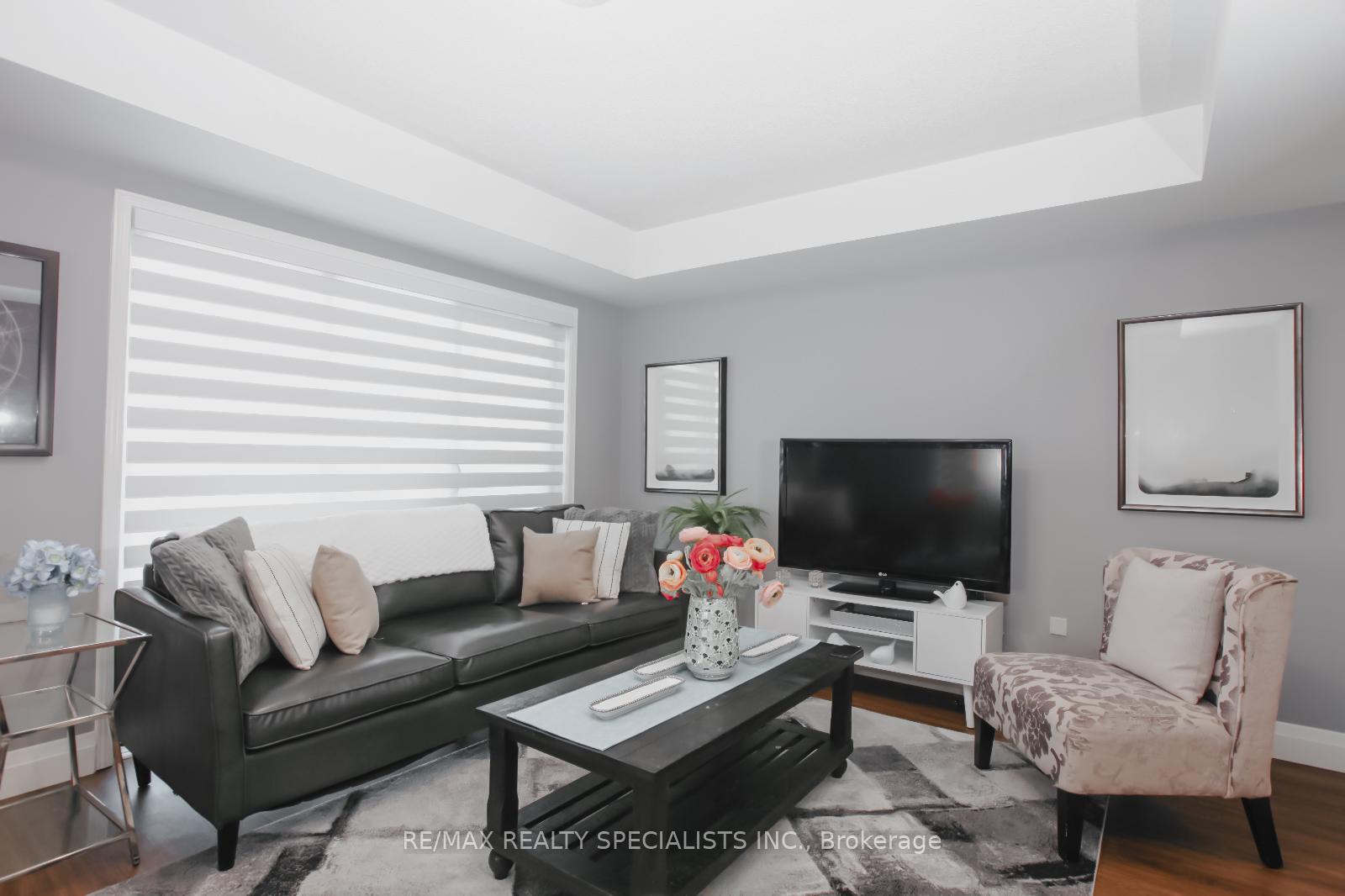 60-fairwood-circle-brampton-ontario-w12693336