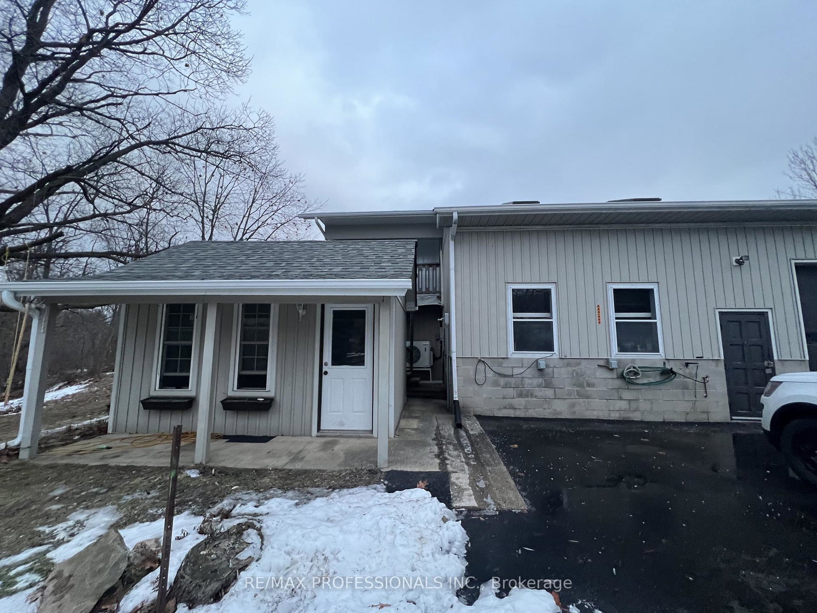 7158-bell-school-line-milton-ontario-w12693424