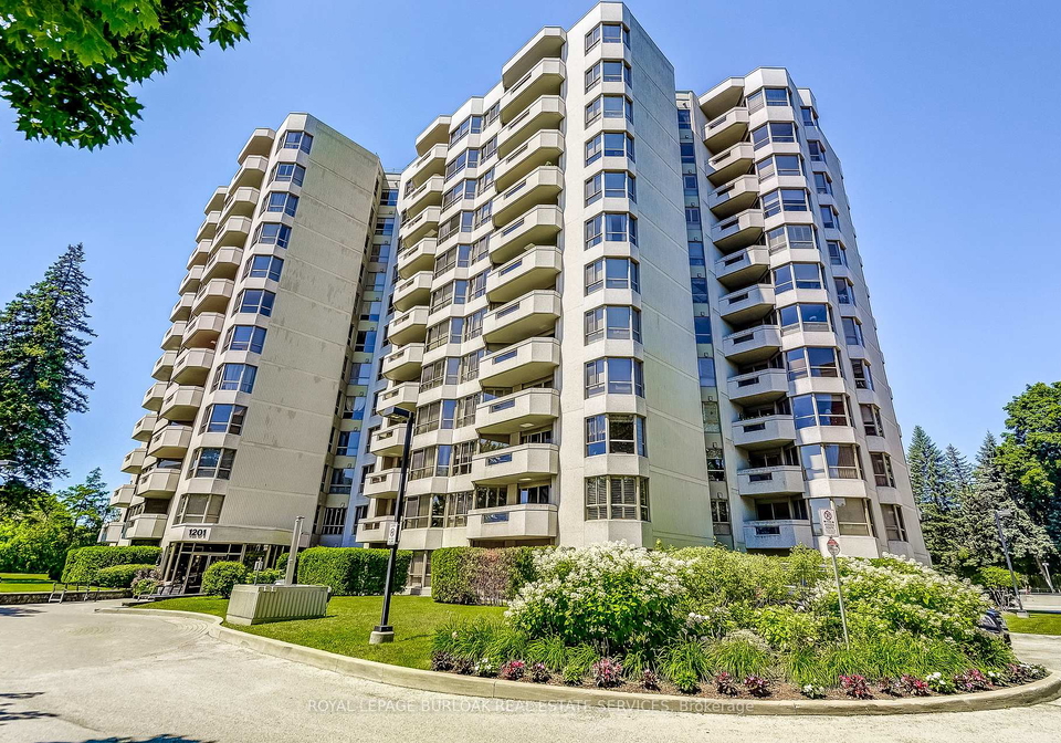 1201-north-shore-boulevard-e-burlington-ontario-w12694568