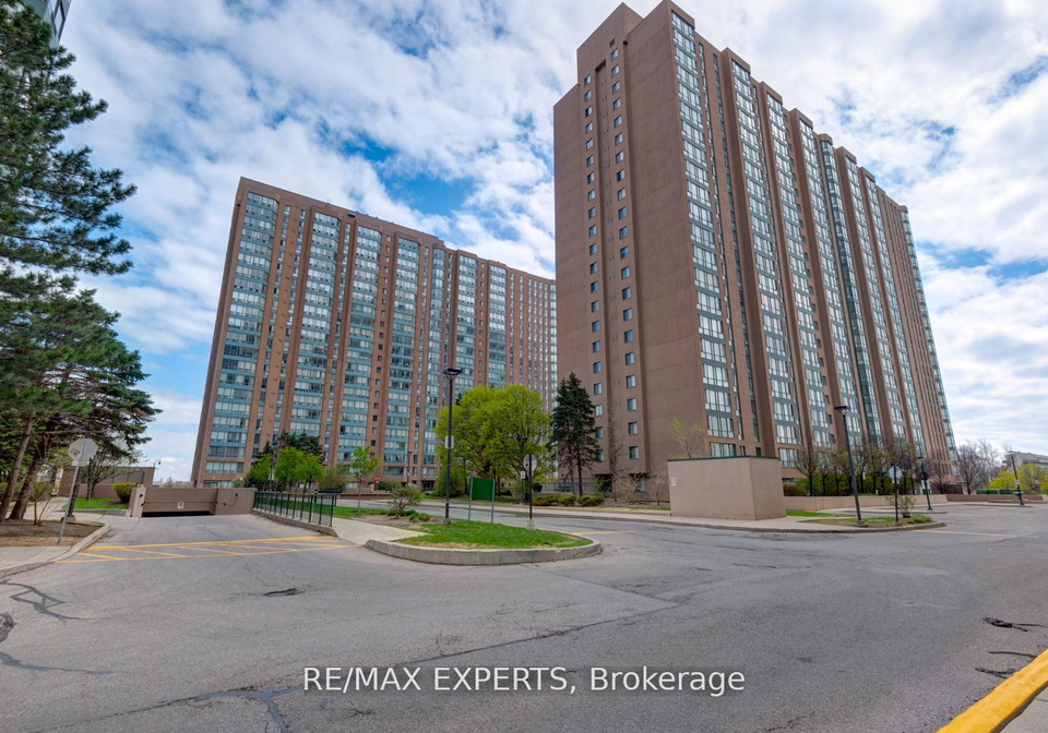 145-hillcrest-avenue-mississauga-ontario-w12694652