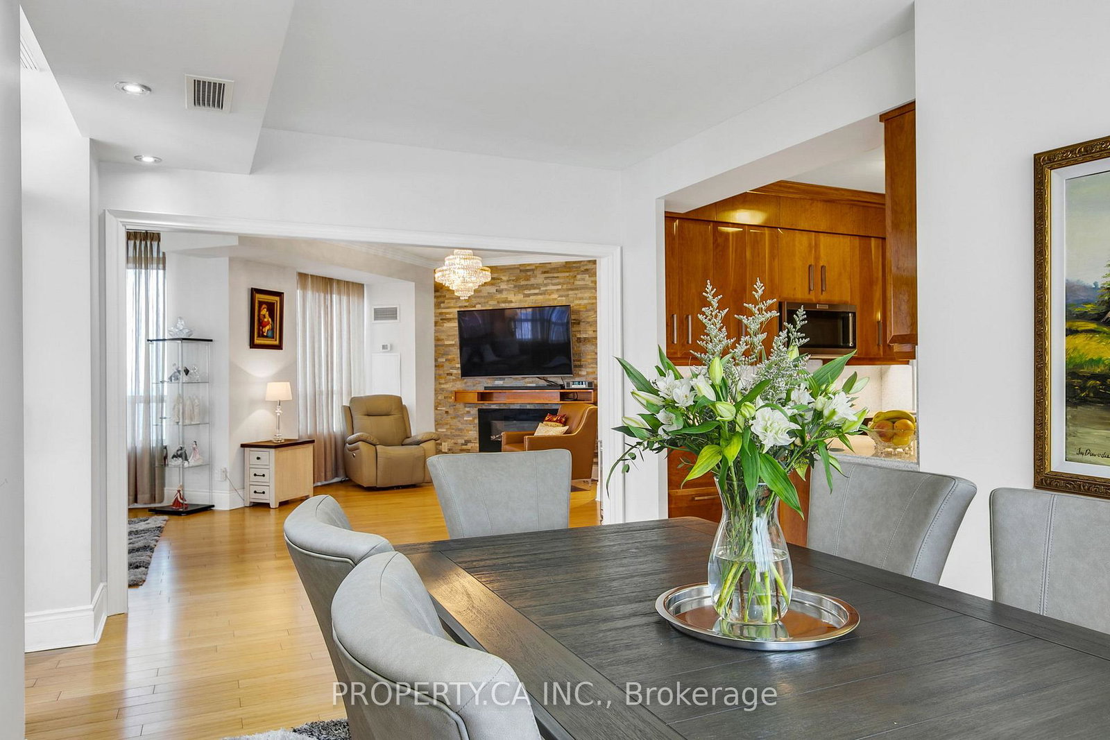 3880-duke-of-york-boulevard-mississauga-ontario-w12694844