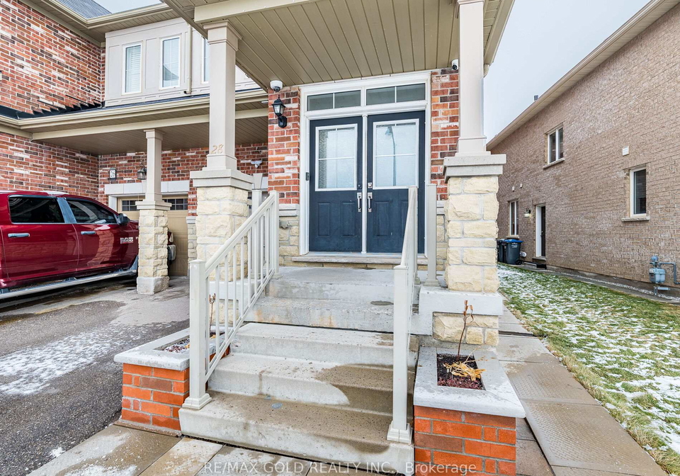 28-banas-way-brampton-ontario-w12694902