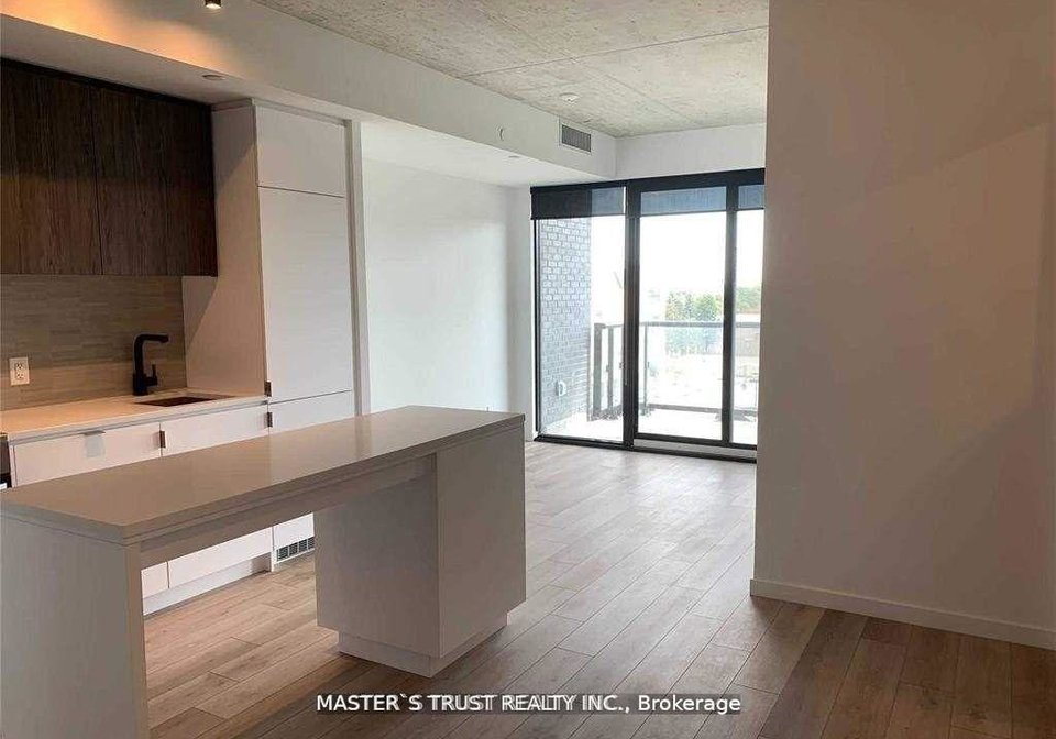 7-smith-crescent-etobicoke-ontario-w12695326