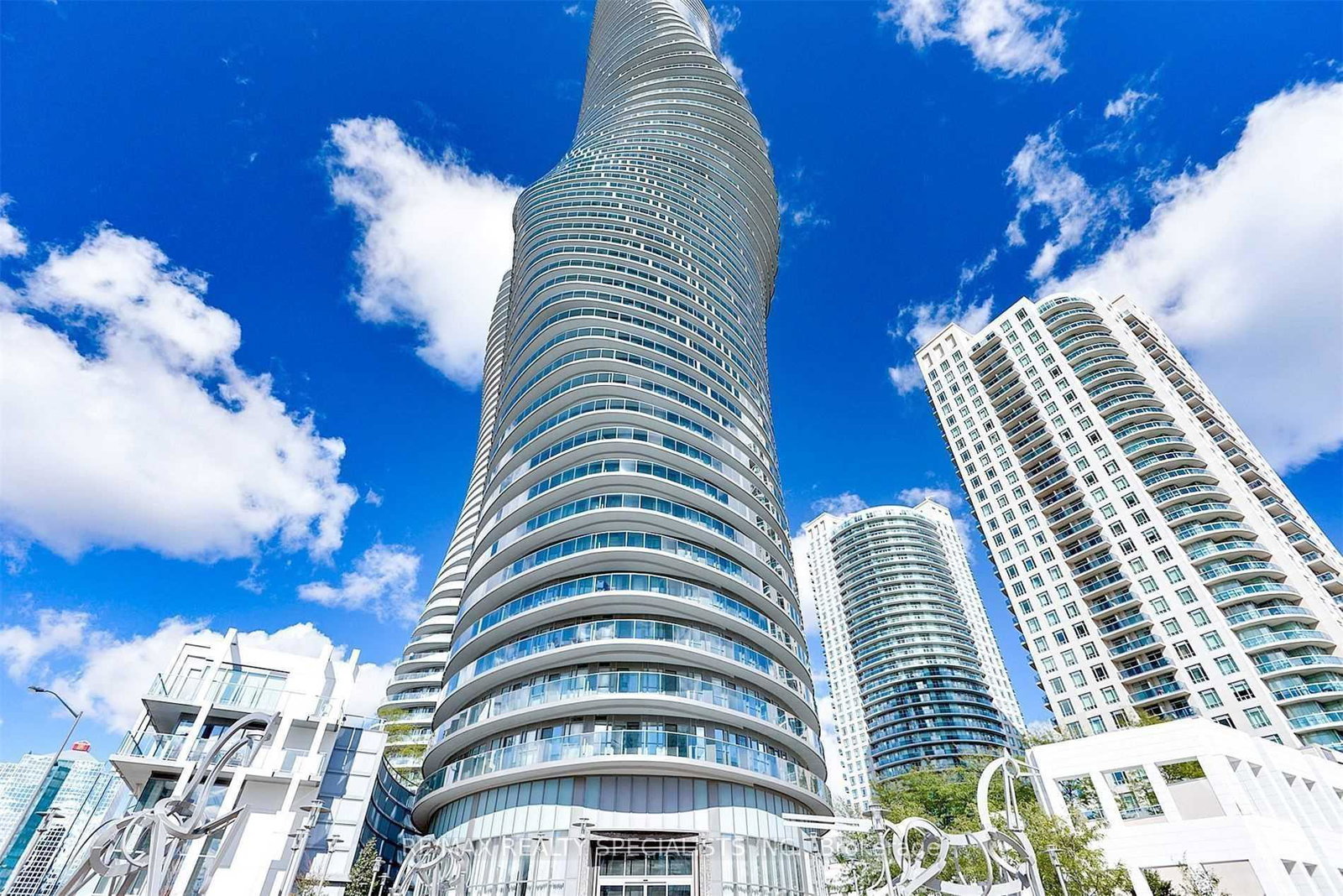 60-absolute-avenue-mississauga-ontario-w12695336