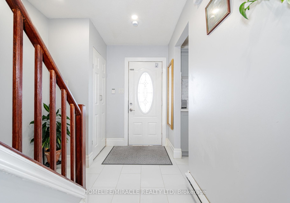12-huckleberry-square-brampton-ontario-w12695522