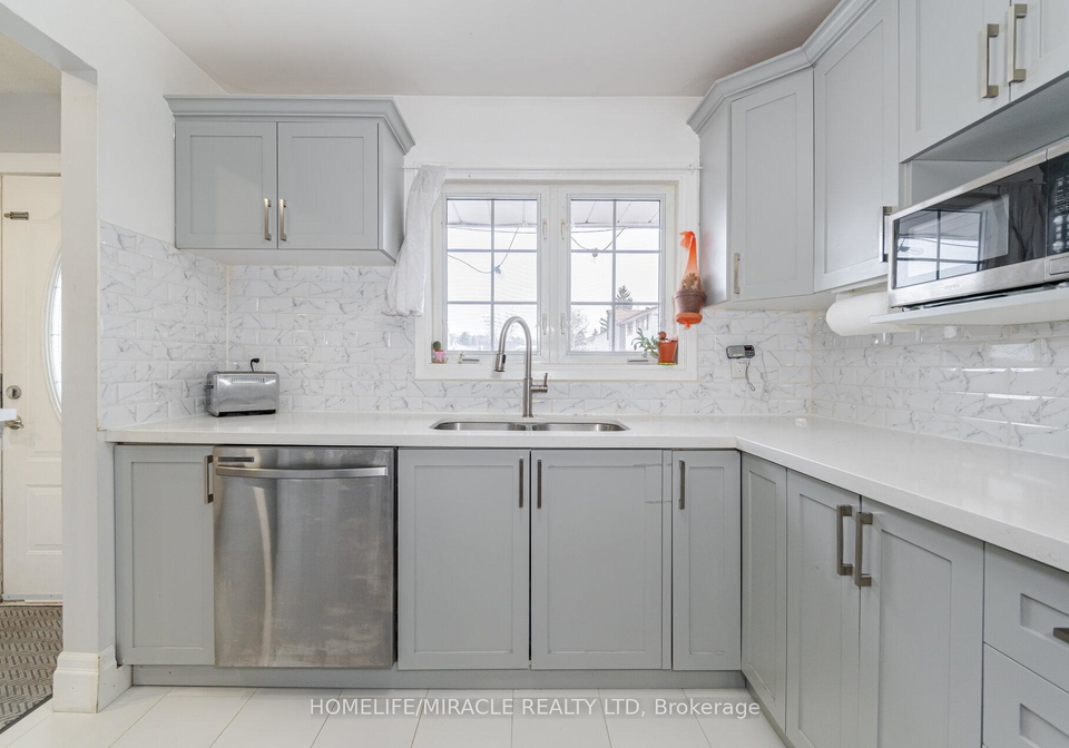 12-huckleberry-square-brampton-ontario-w12695522